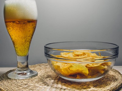 Ray Lozano - Bingeing More Than Just Netflix: Why Alcohol Makes You Hungry